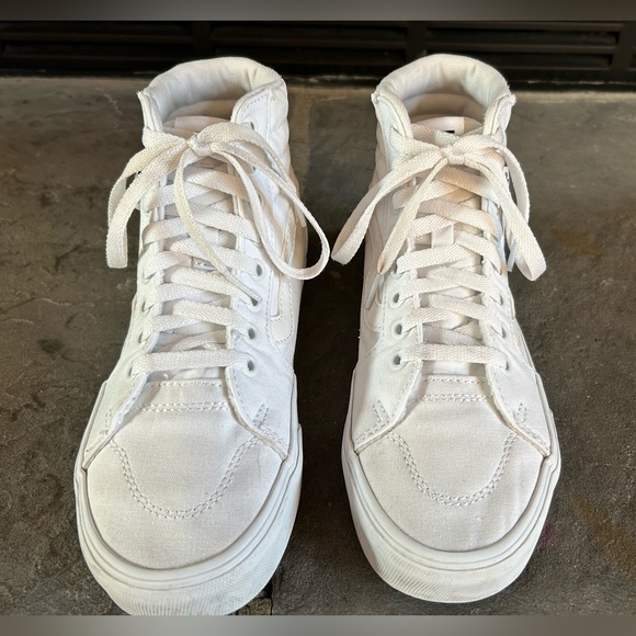 Vans High Tops Sk8-Hi Style - Womens size 6 / Boys size 4.5 - Picture 2 of 7